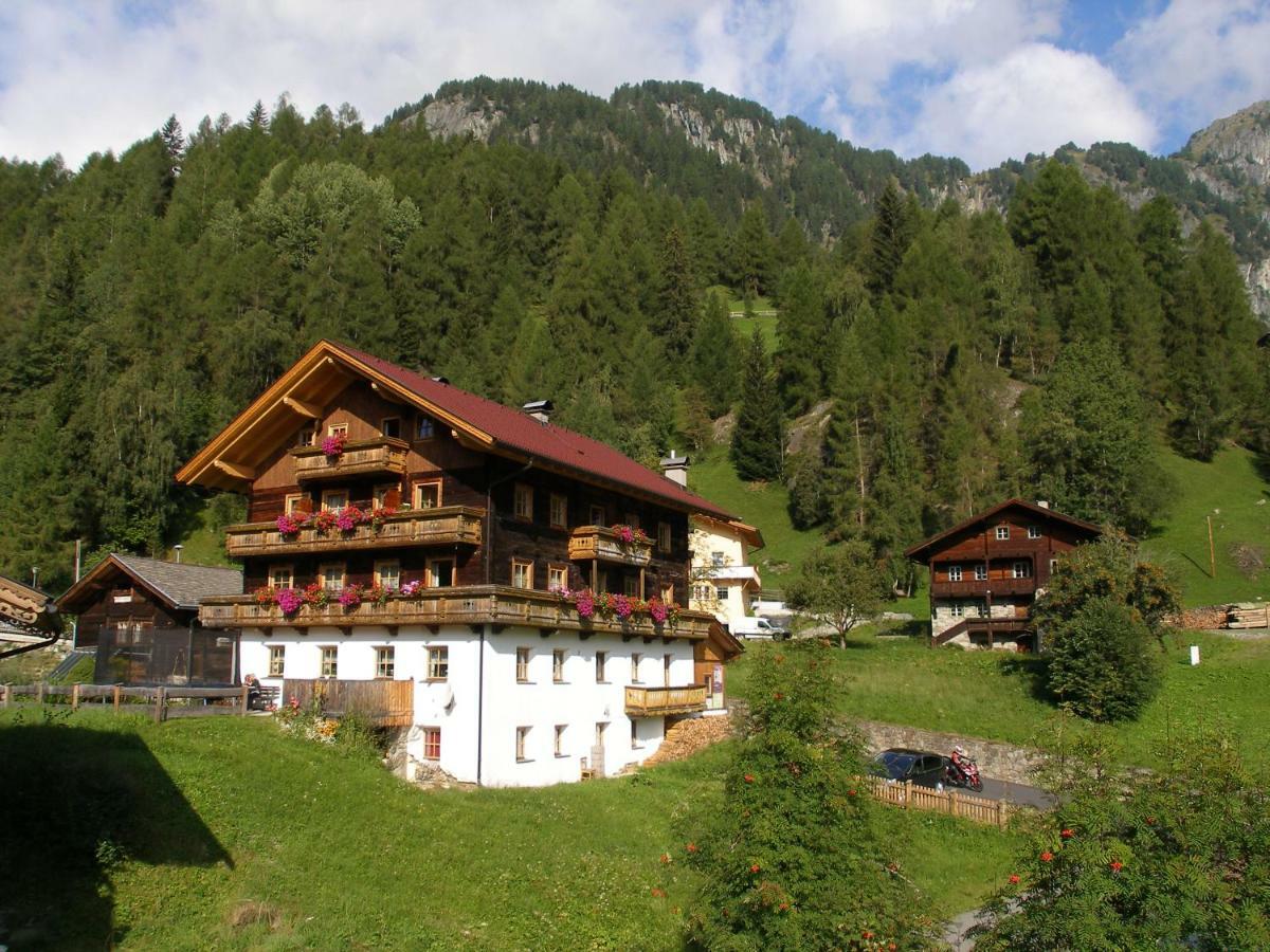 Gaestehaus Dorer Gerhard Pragraten Exterior photo